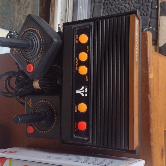 Atari Flashback 2 3& 4 Classic Games Consoles - Black and Orange NWT - Picture 2 of 5